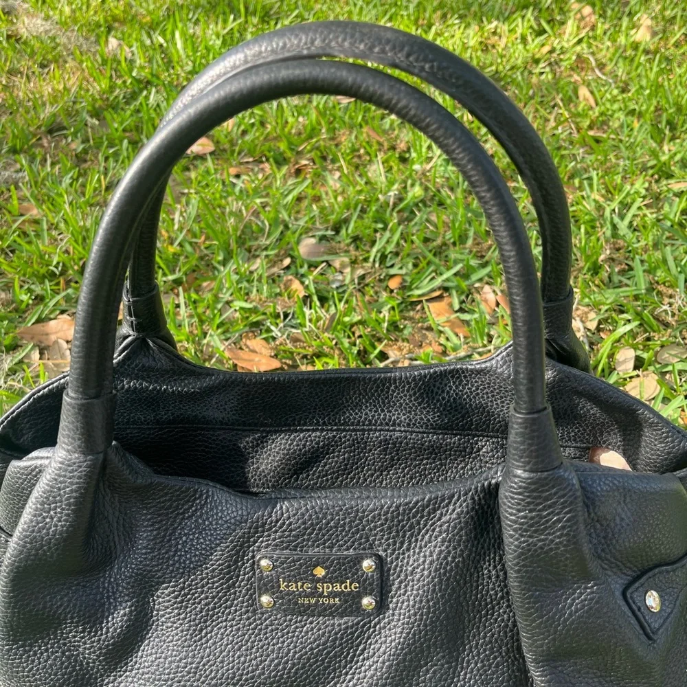 Kate Spade Large Walker Park Black Pebbled Leather. EUC - Picture 4 of 11